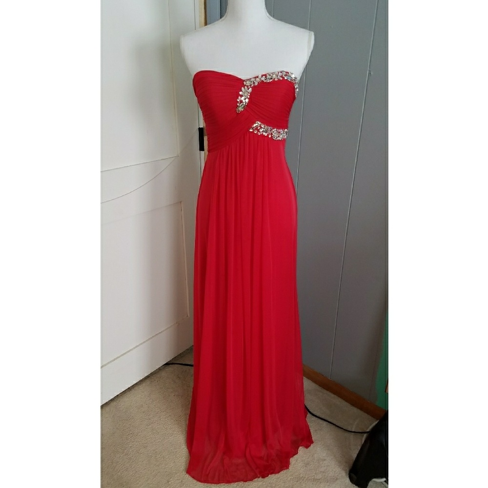 Red Prom/Ball Gown ❤
